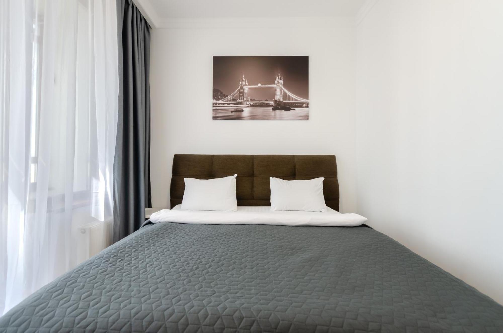 Petrovdom Inn Rc Diplomat Hall -The Smart Hotel Apartment Panoramic City View I Kiev Buitenkant foto